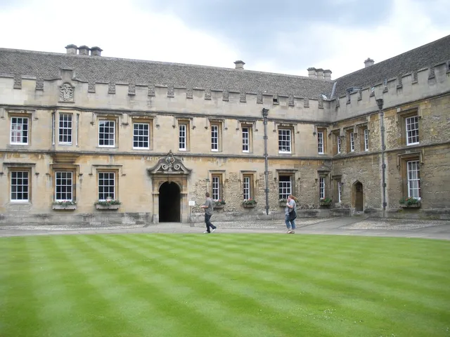 oxford college, christchurch college, england, college, oxford, university, architecture, education, building, historic, landmark, school, campus, historical, oxford, oxford, oxford, oxford, oxford, campus, campus. How graduate employer brand calendars follow UK university cities